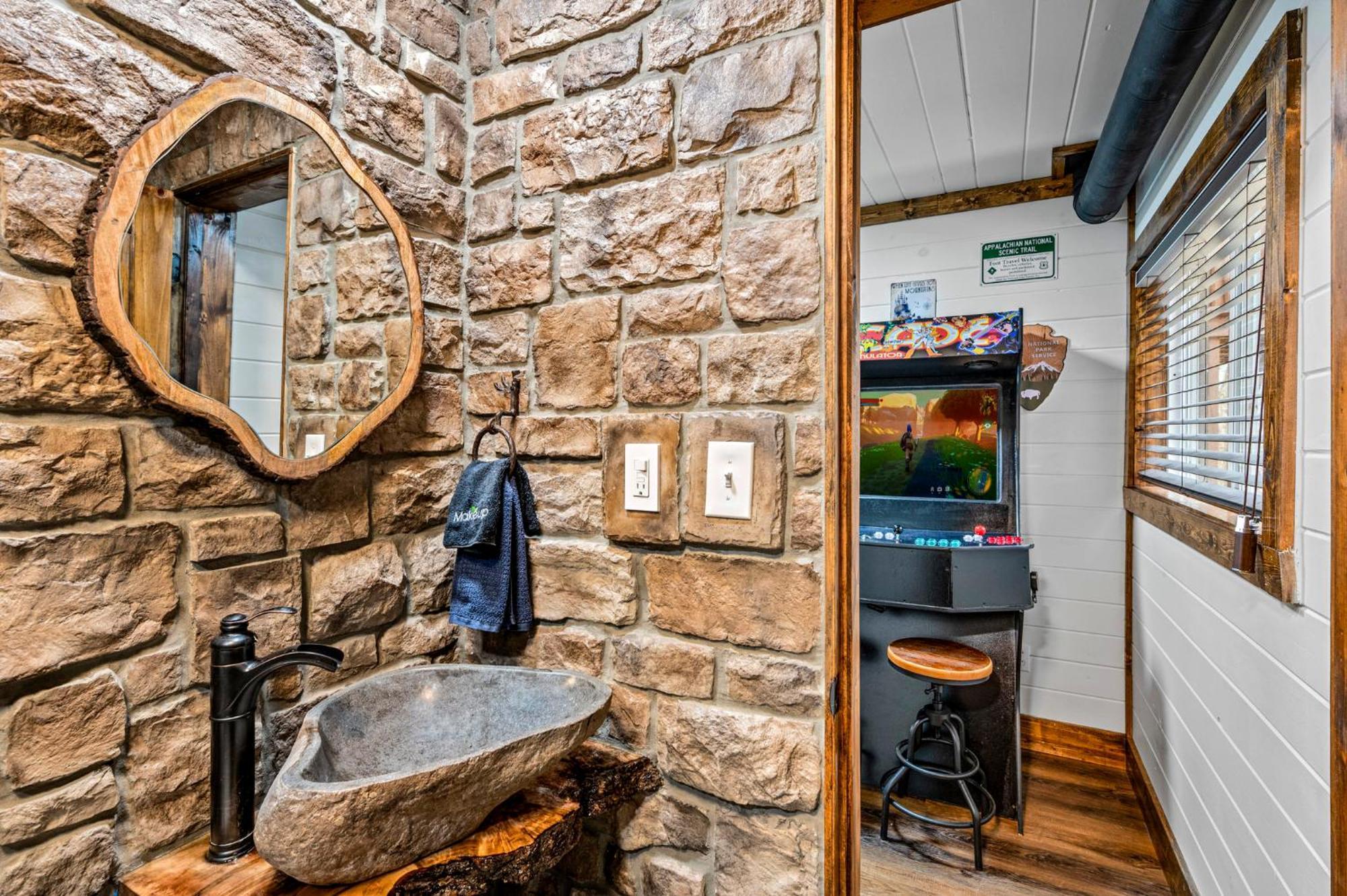 1Mile Downtown, Handicap Ramp, Hot Tub, Game Room Gatlinburg Kültér fotó